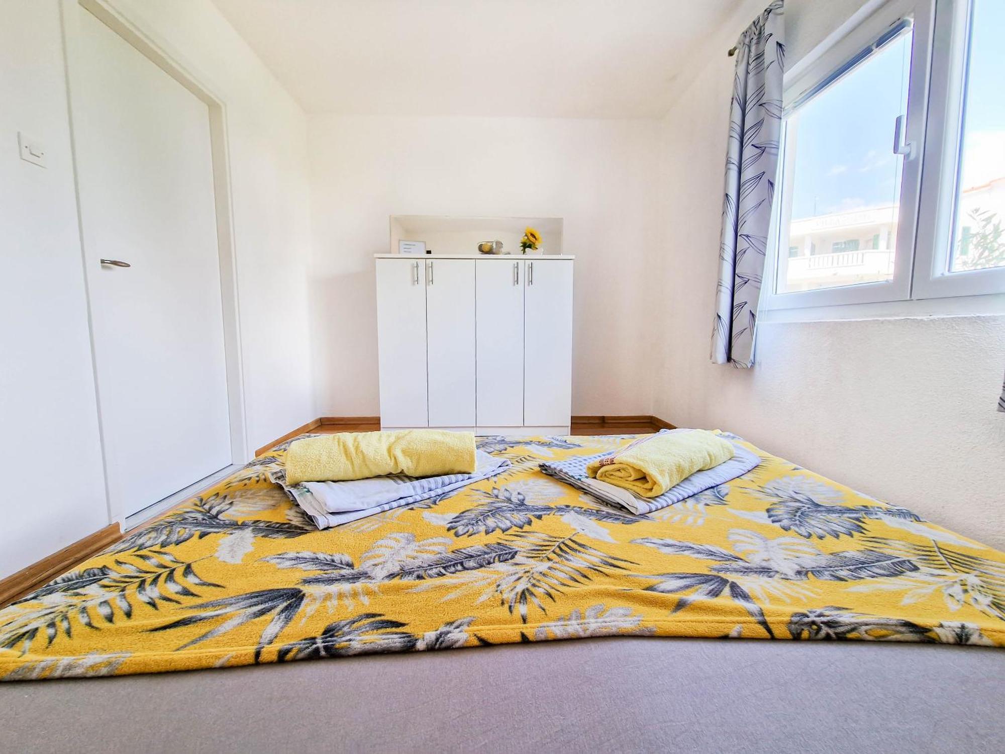 Flip - Flop Apartment Novalja Luaran gambar
