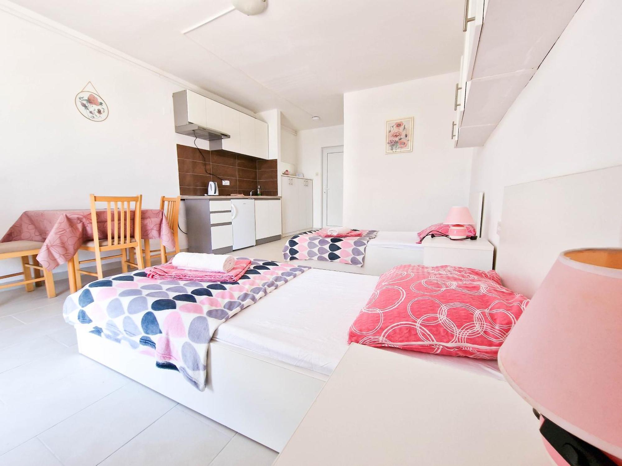 Flip - Flop Apartment Novalja Luaran gambar