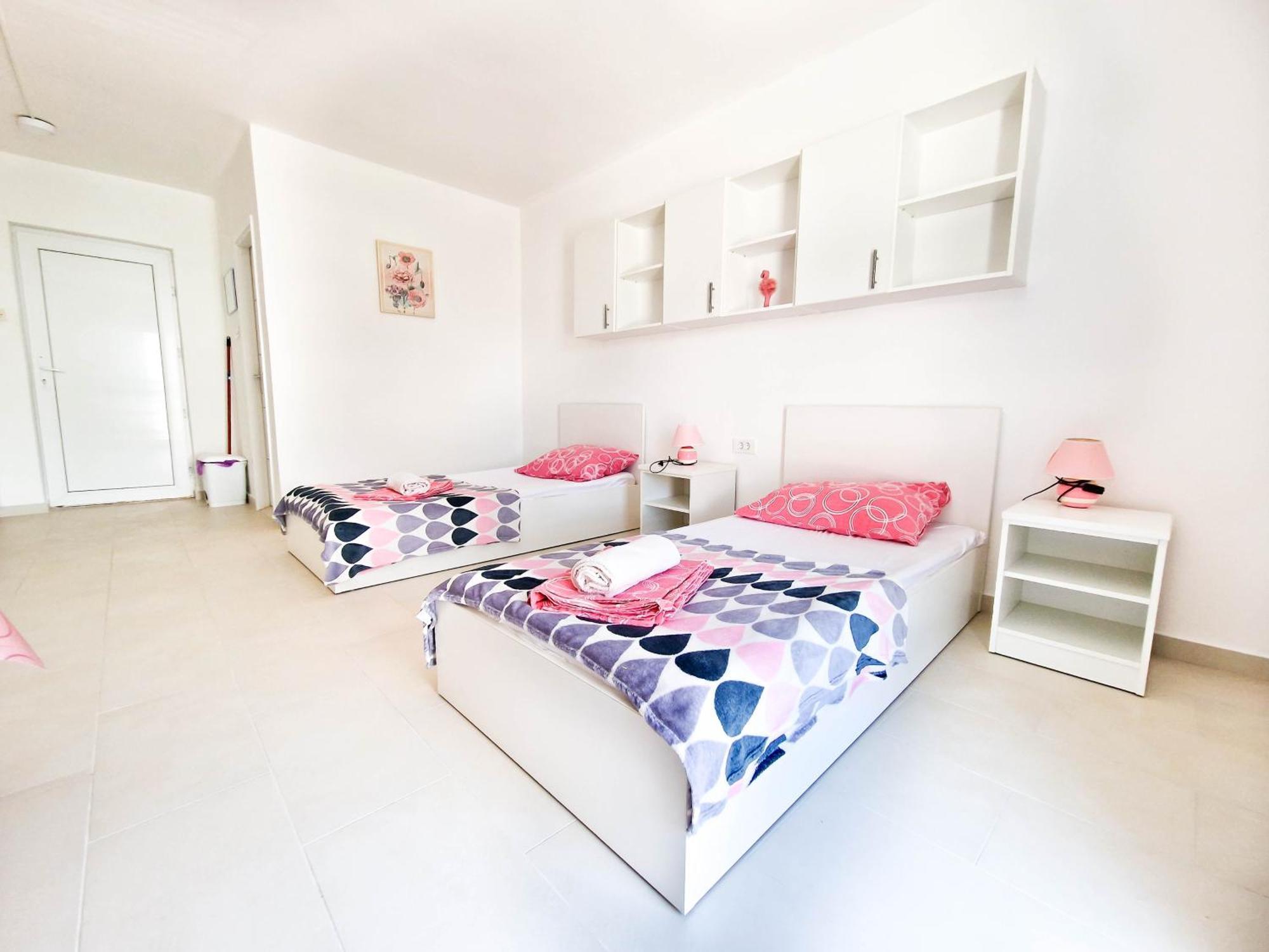 Flip - Flop Apartment Novalja Luaran gambar