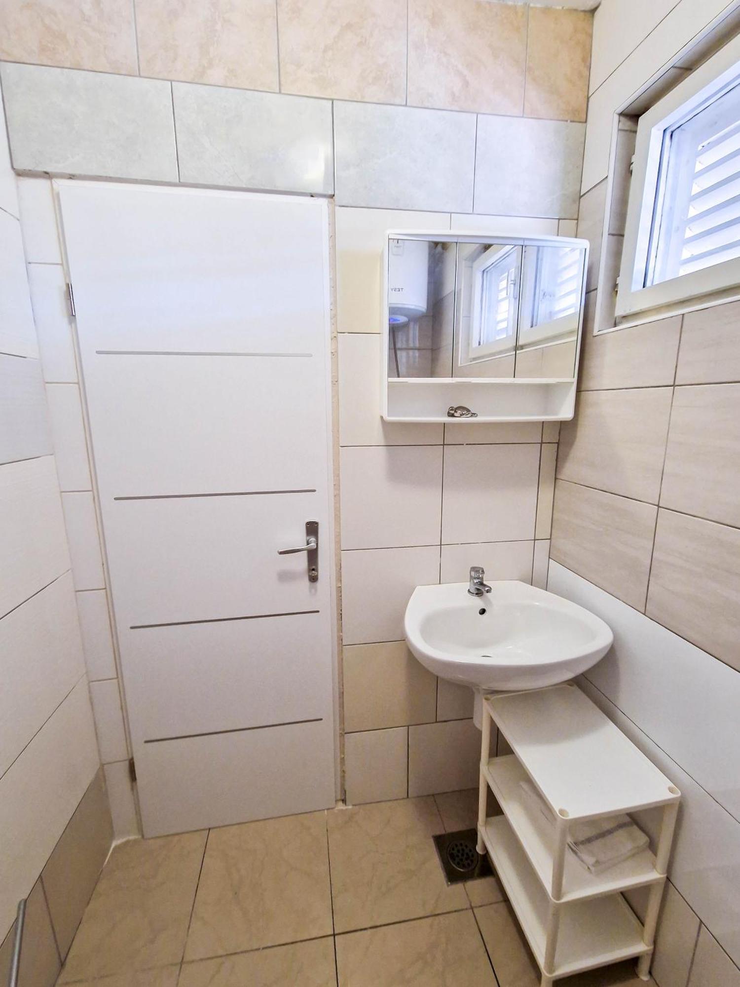 Flip - Flop Apartment Novalja Luaran gambar
