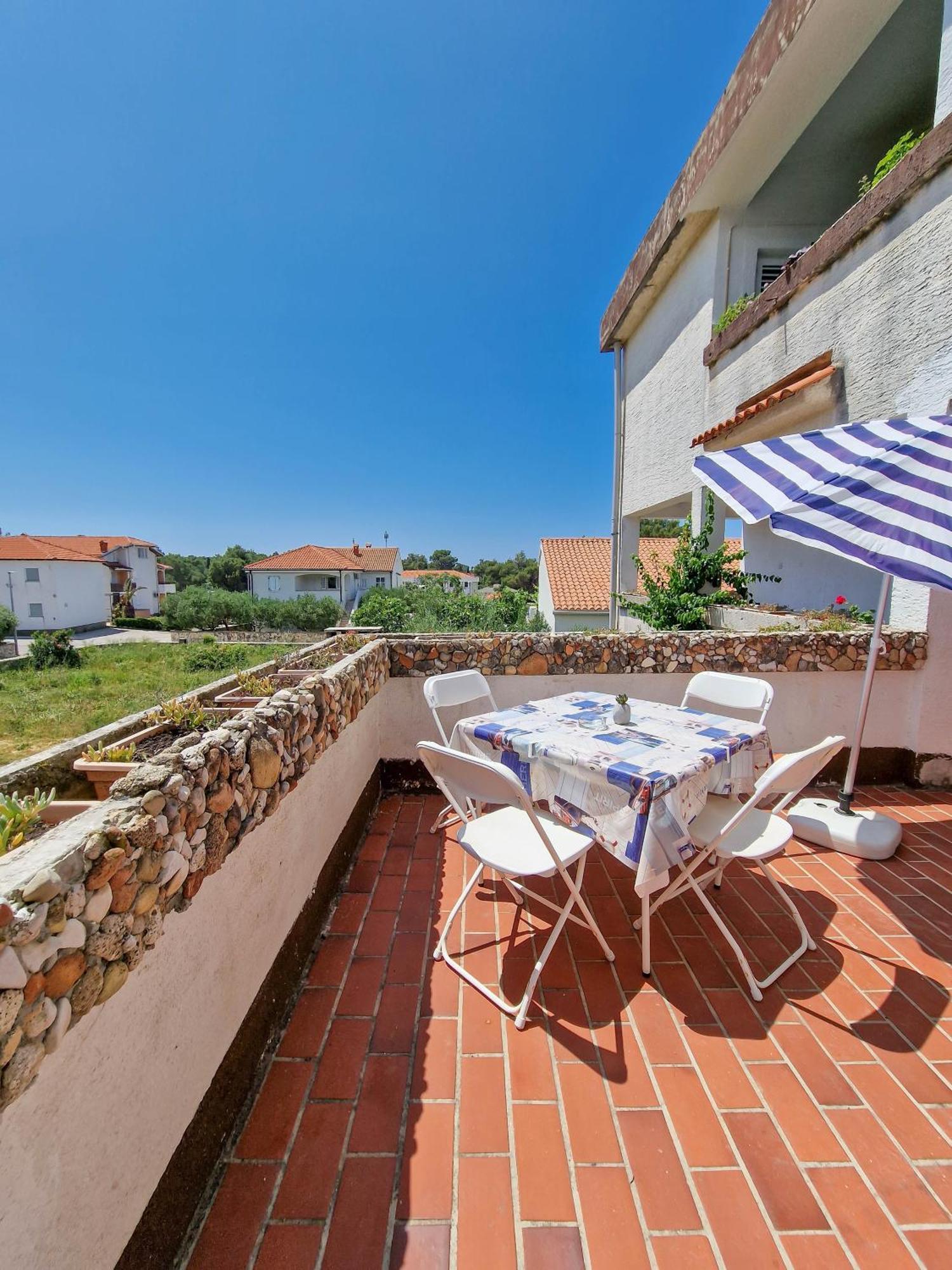 Flip - Flop Apartment Novalja Luaran gambar