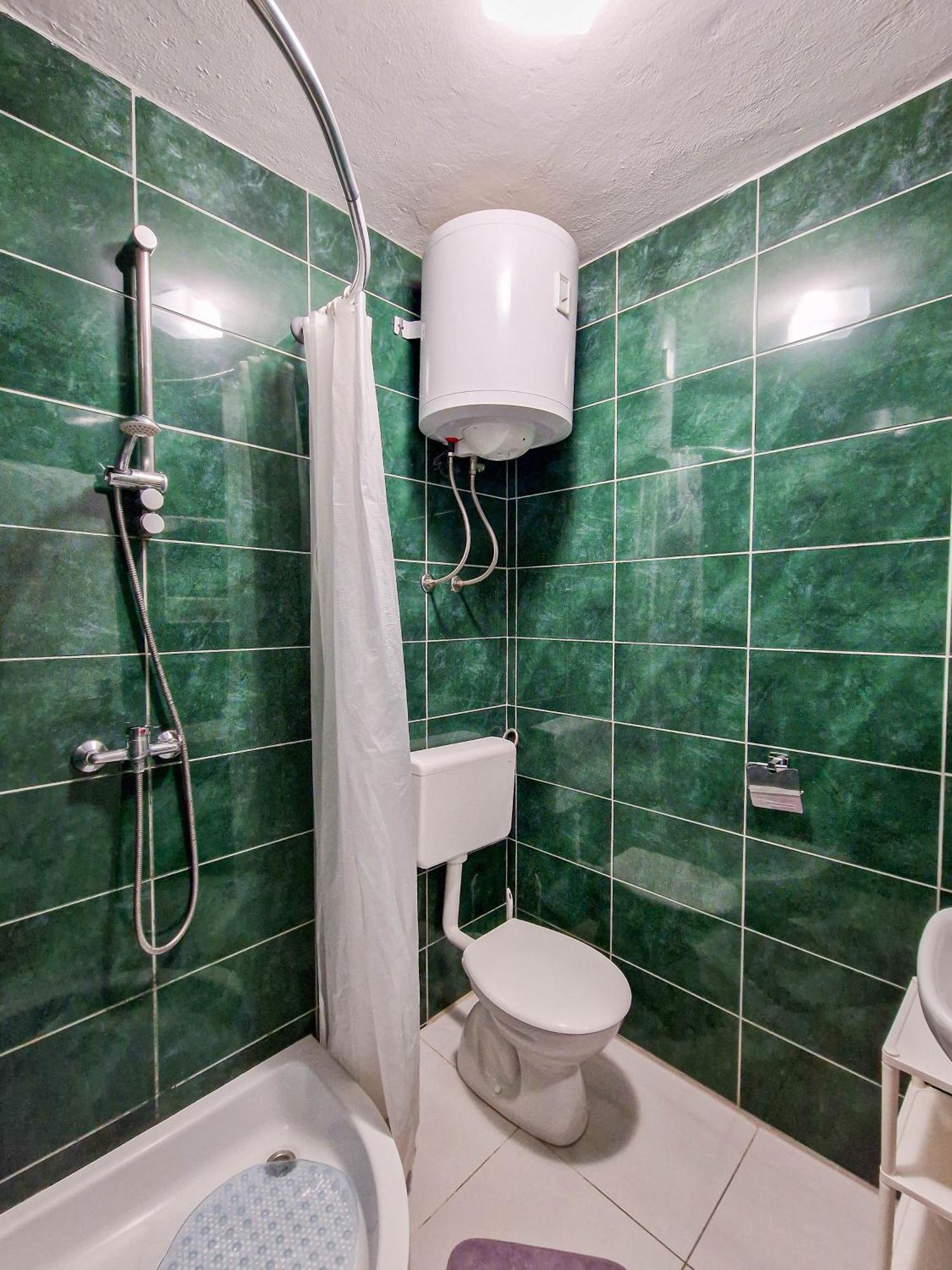 Flip - Flop Apartment Novalja Luaran gambar