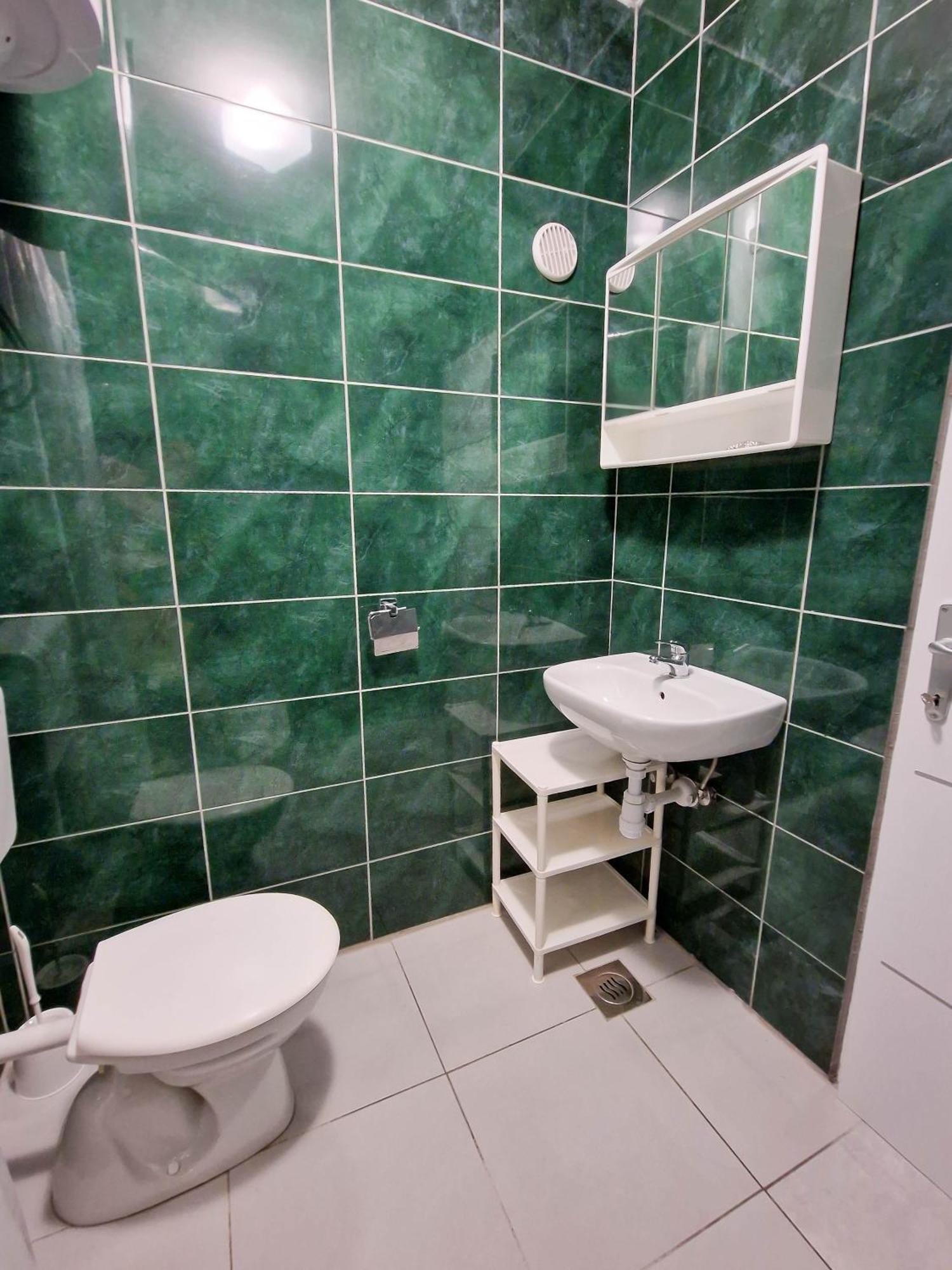 Flip - Flop Apartment Novalja Luaran gambar