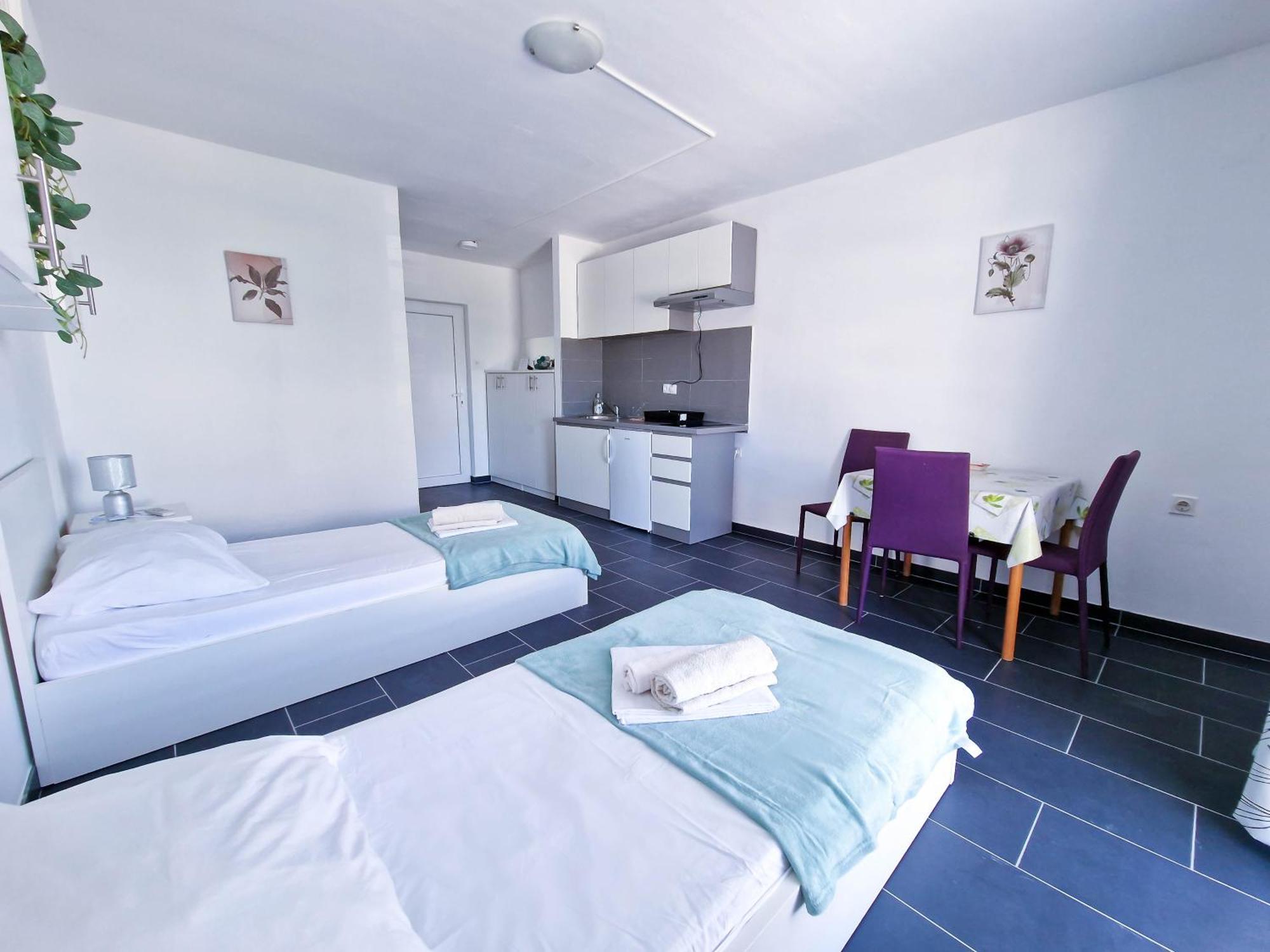 Flip - Flop Apartment Novalja Luaran gambar